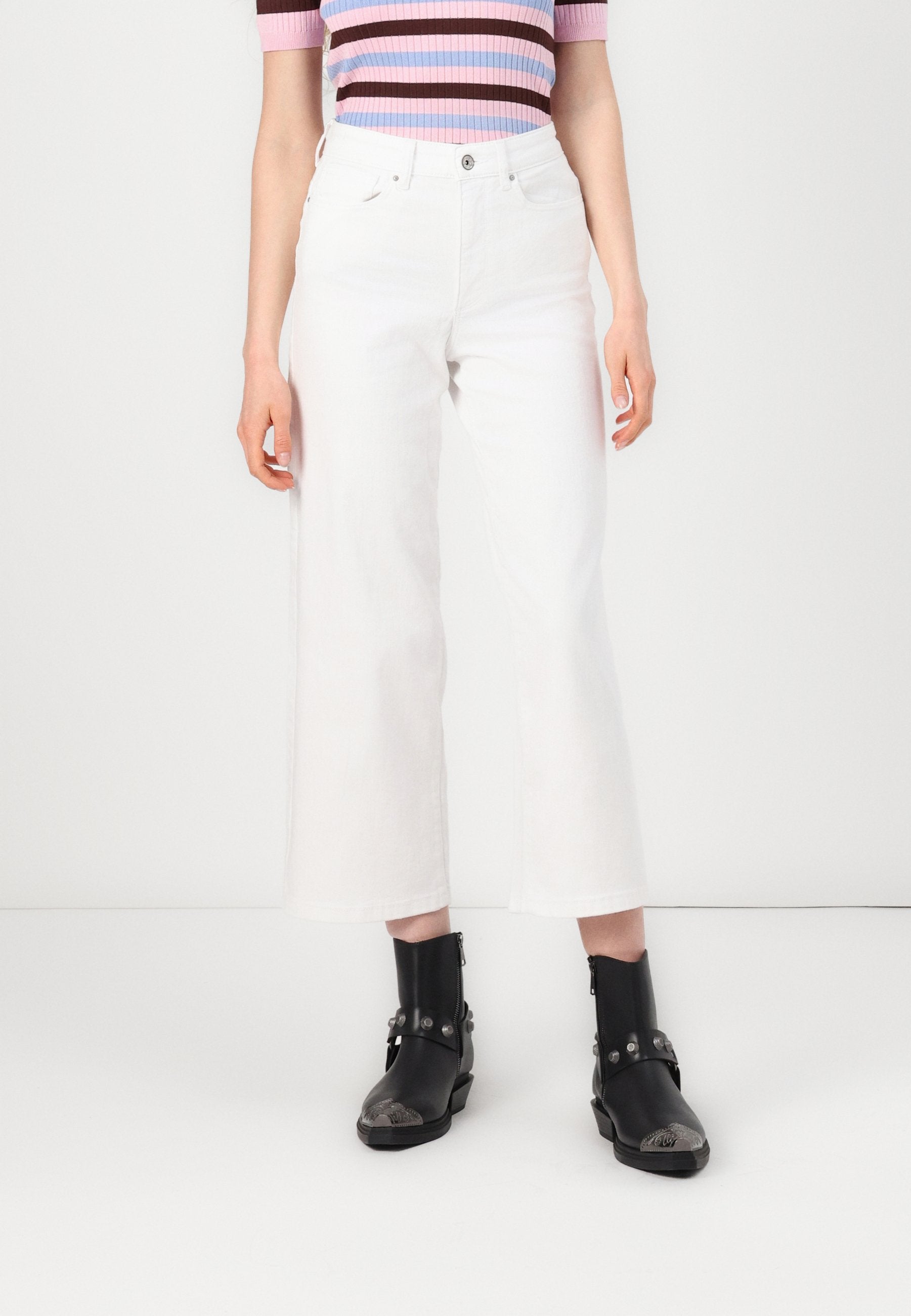 Wide-fit ONLANN-MADISON High waist Cropped Fit Media 3