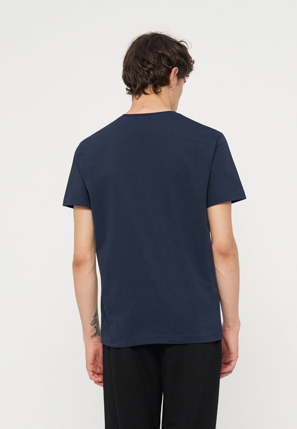 EA7 Emporio Armani