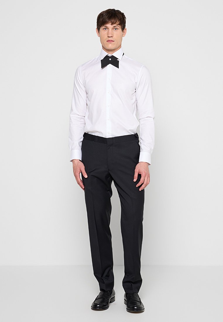 Michael Kors SLIM FIT