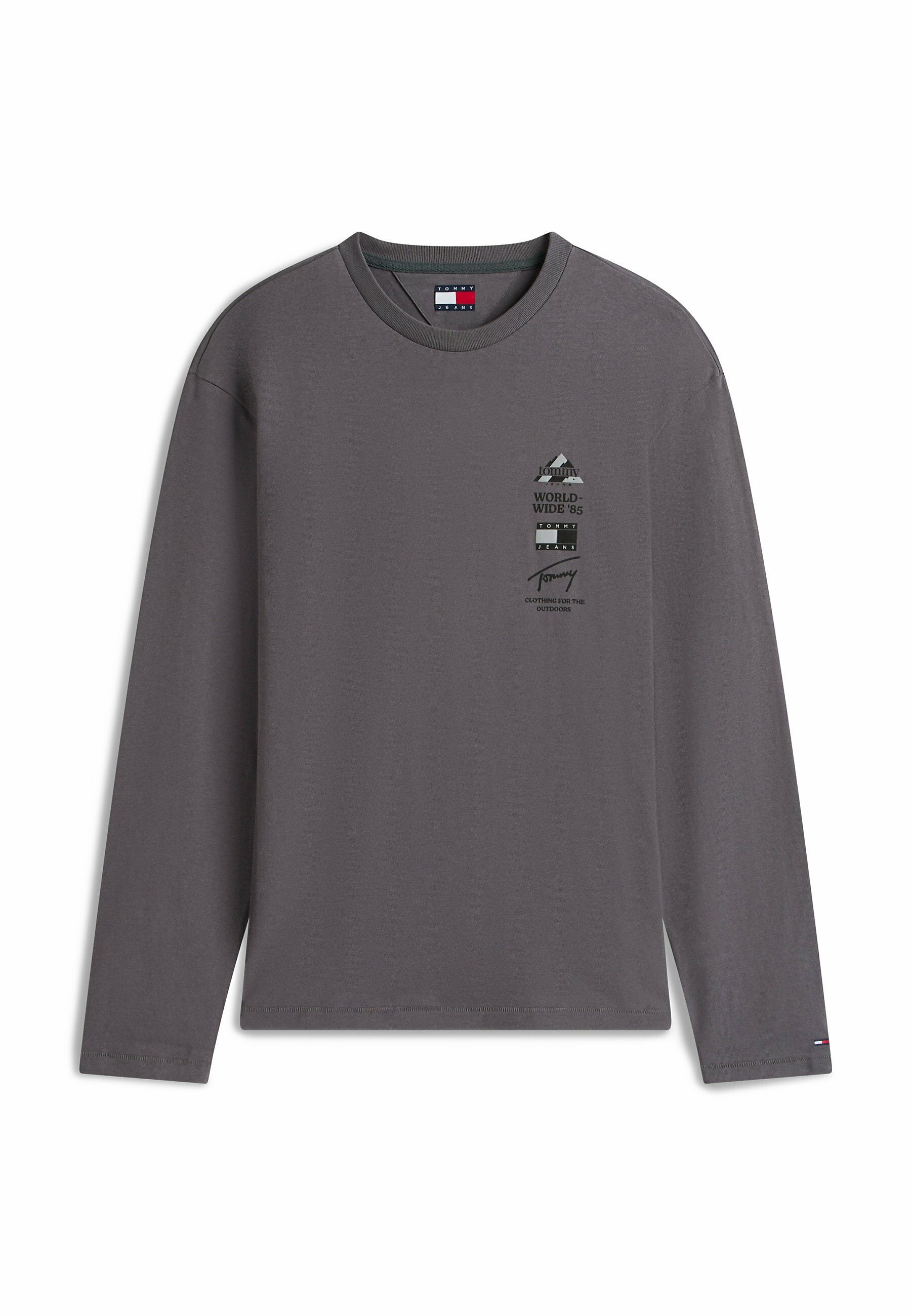 Langärmliges graues T-Shirt aus Baumwolle mit einem gedruckten Bergdesign und schwarzem Textlogo auf der linken Brust.