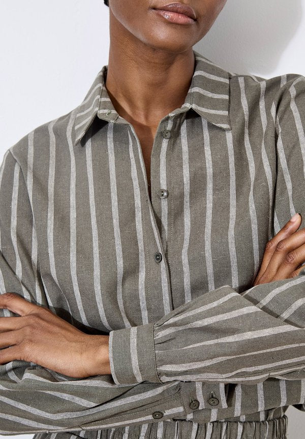 Apricot  STRIPED