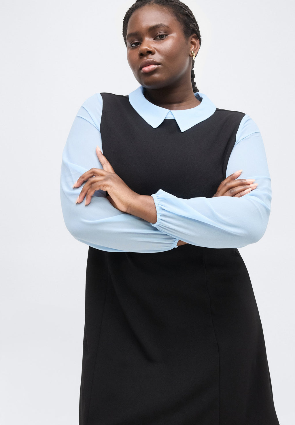 CARREE O NECK DRESS Media 5