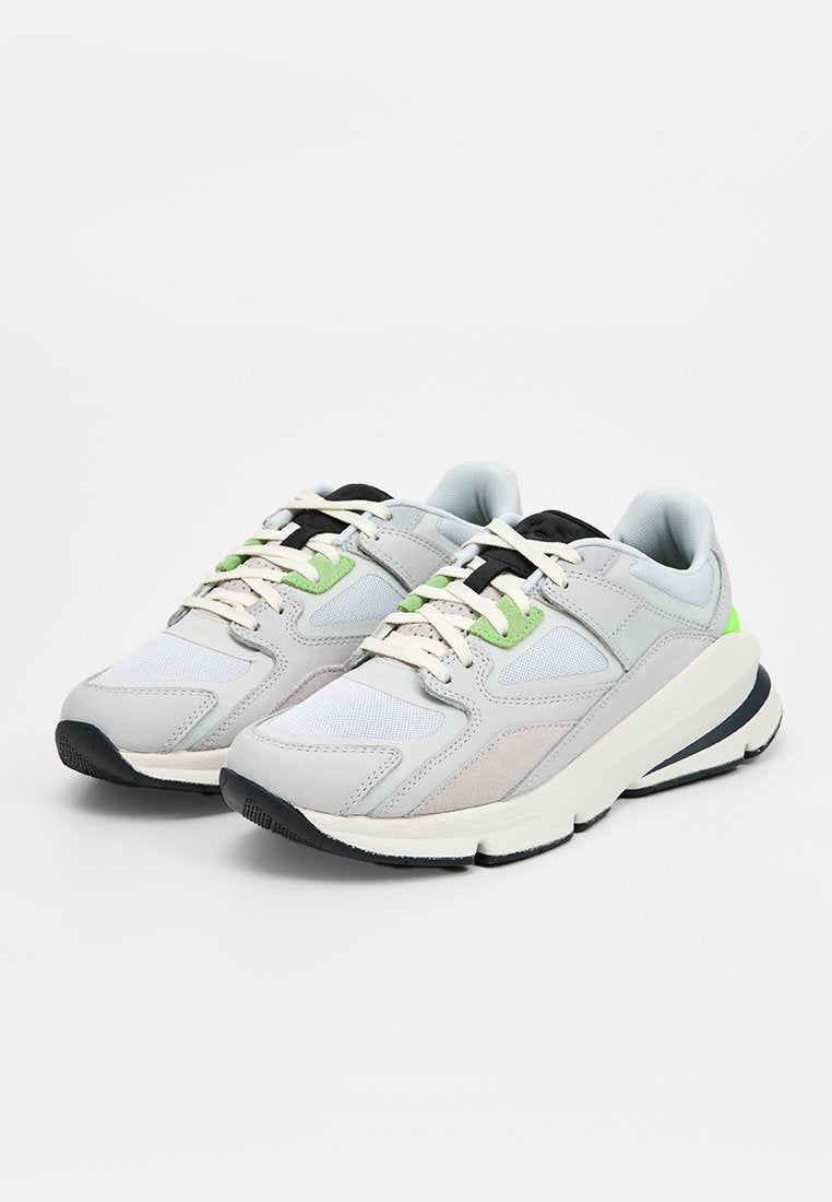 Under Armour FORGE 96 REISSUE