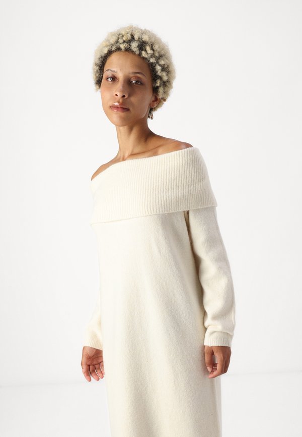 Vero Moda Petite VMBOOM OFF SHOULDER DRESS