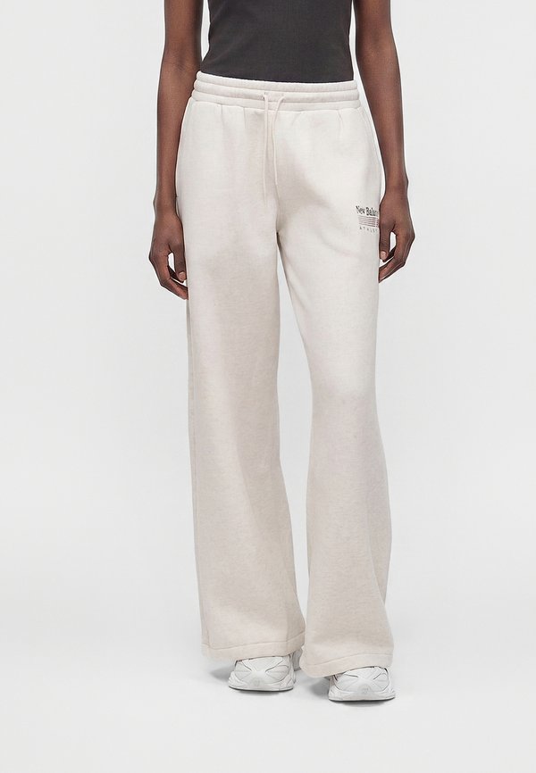 New Balance TRACKSIDE - Tracksuit bottoms - beige