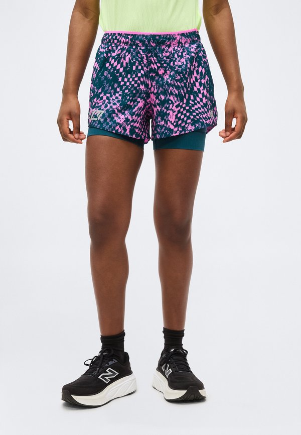 New Balance LONDON EDITION PRINTED - 2-in-1 shorts - pink heat