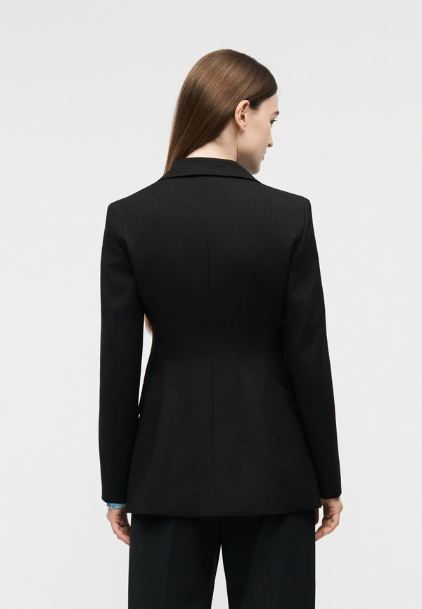 HUGO