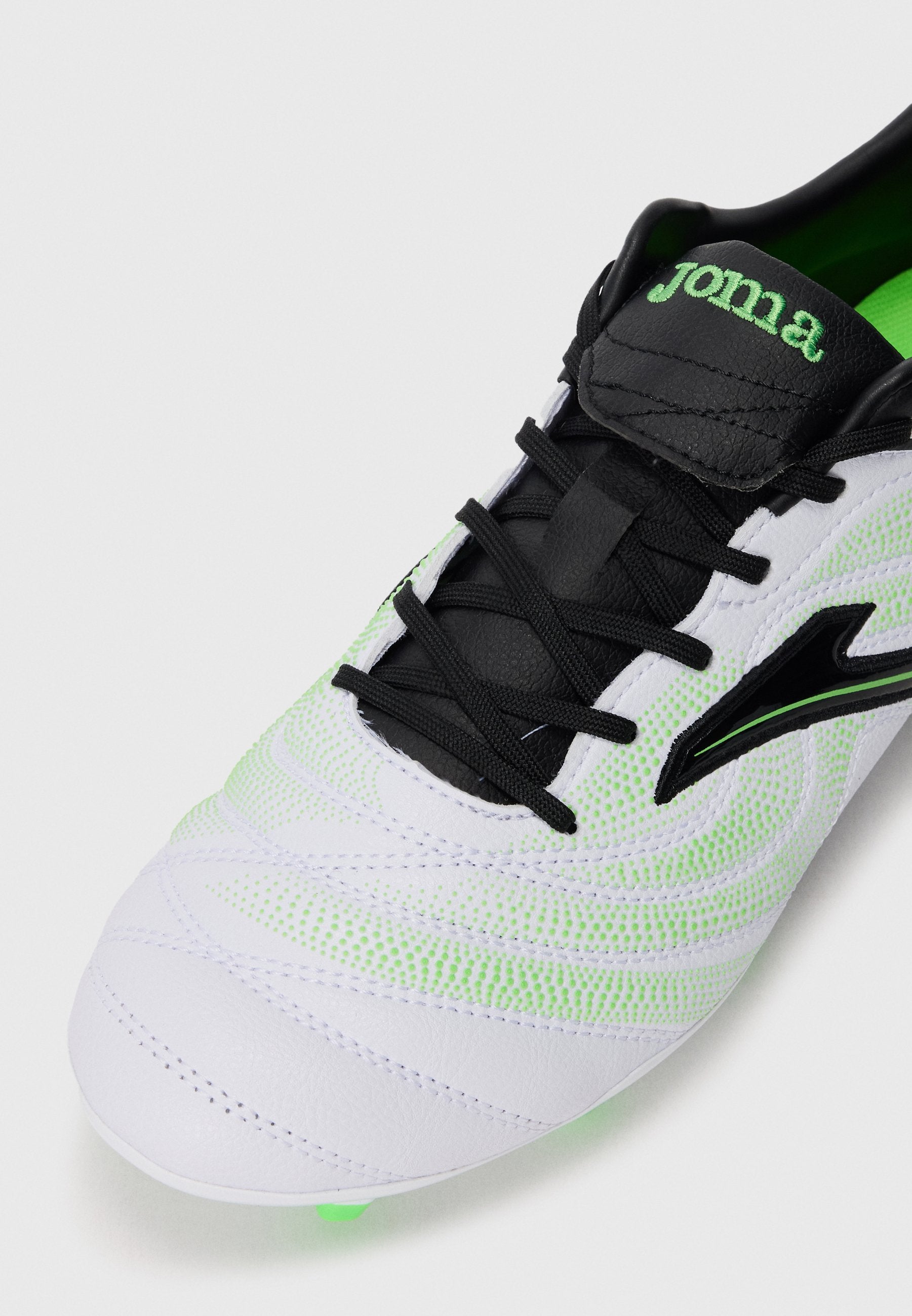 Joma SCORE