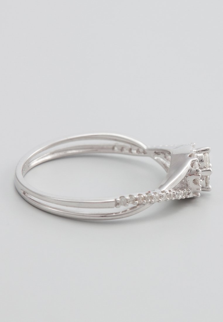 DIAMANT L'ÉTERNEL