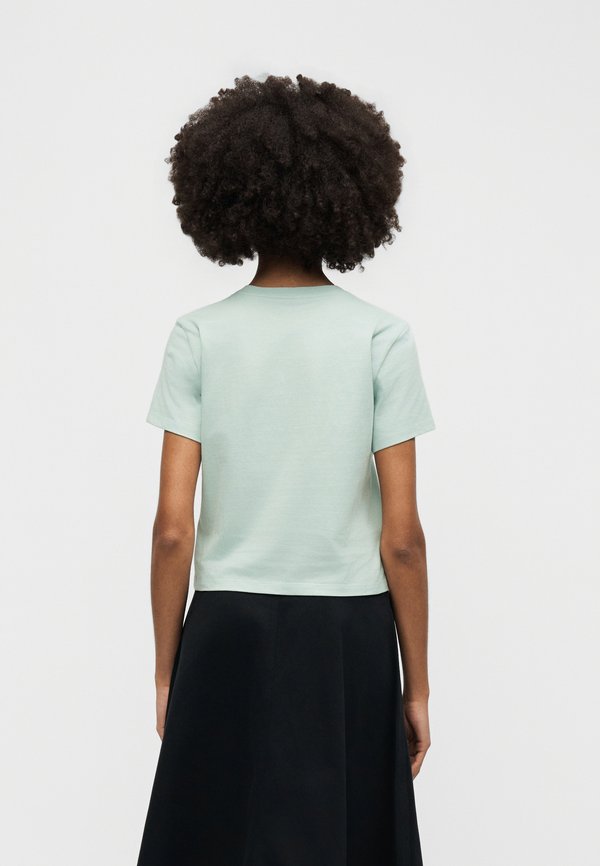 The North Face ESSENTIAL REGULAR SHORT SLEEVE CUTIE TEE