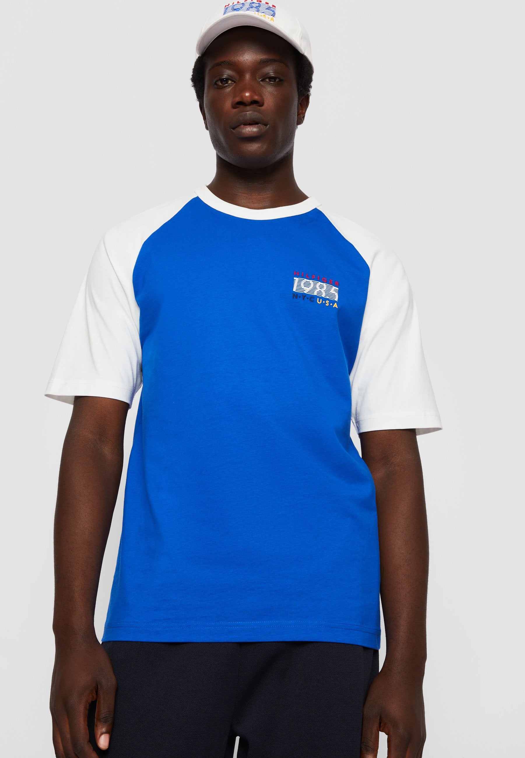 EXCLUSIVE HILFIGER TEAM KIT Media 6