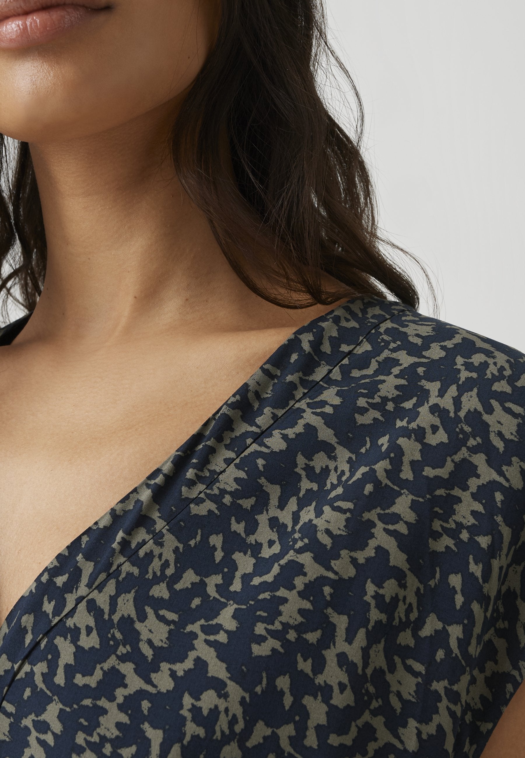 OPUS MID RISE CROPPED WIDE FIT PRINT