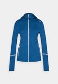 Blaues Kapuzenjacke mit durchgehendem Reißverschluss, weißem Reißverschluss und Reißverschlusstaschen, langen Ärmeln und weißen "CMP"-Logos an Ärmeln und Schulter.