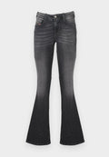 Dunkelgraue Jeans mit ausgestelltem Bein, verblassten Details, vorderem Knopf, Gürtelschlaufen und Fünf-Taschen-Stil.
