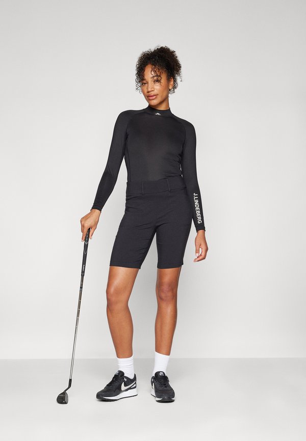 Callaway PULL ON SHORT