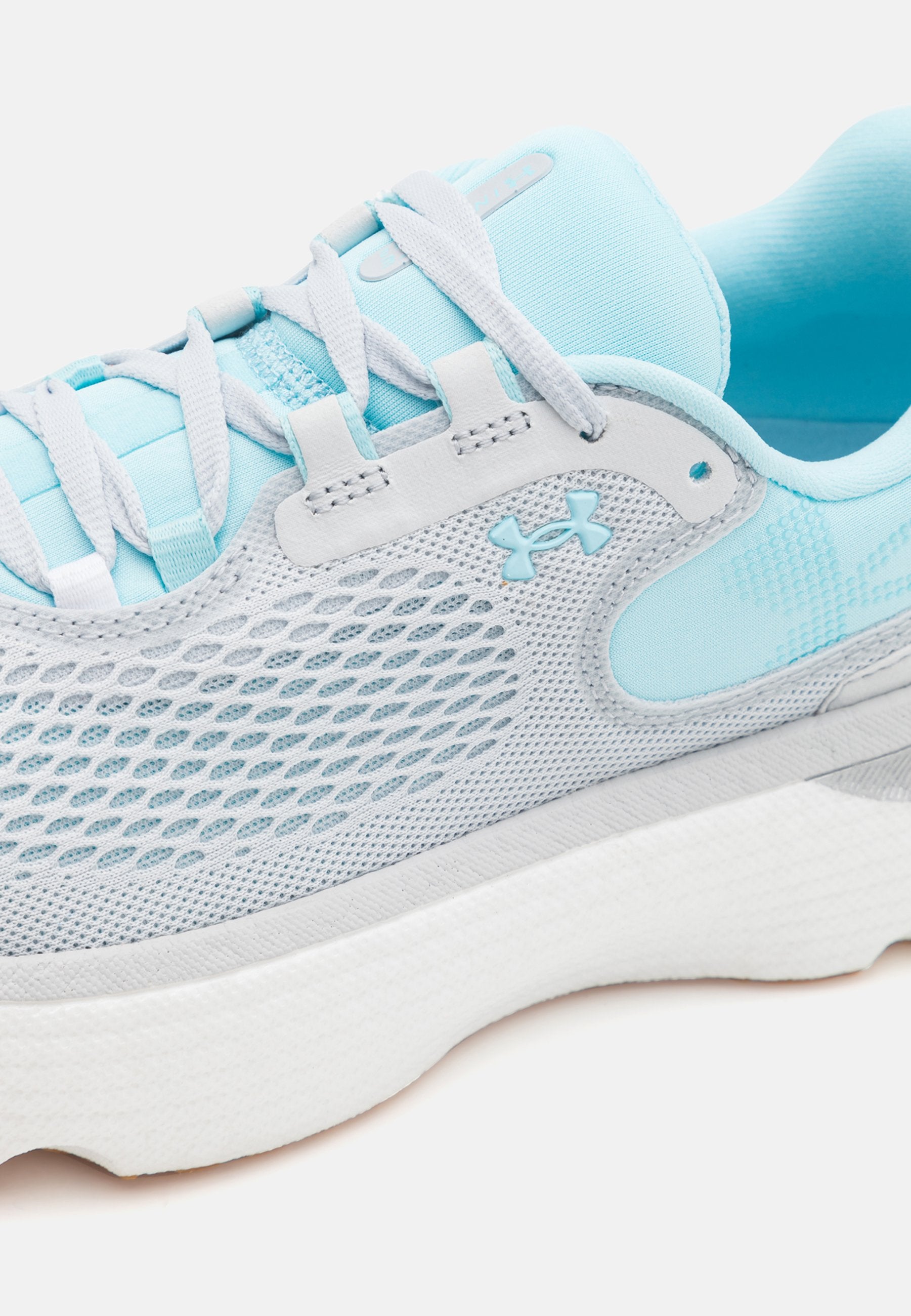 Under Armour INFINITE ELITE 2