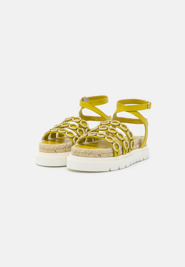 3.1 Phillip Lim CRUZ RING PLATFORM