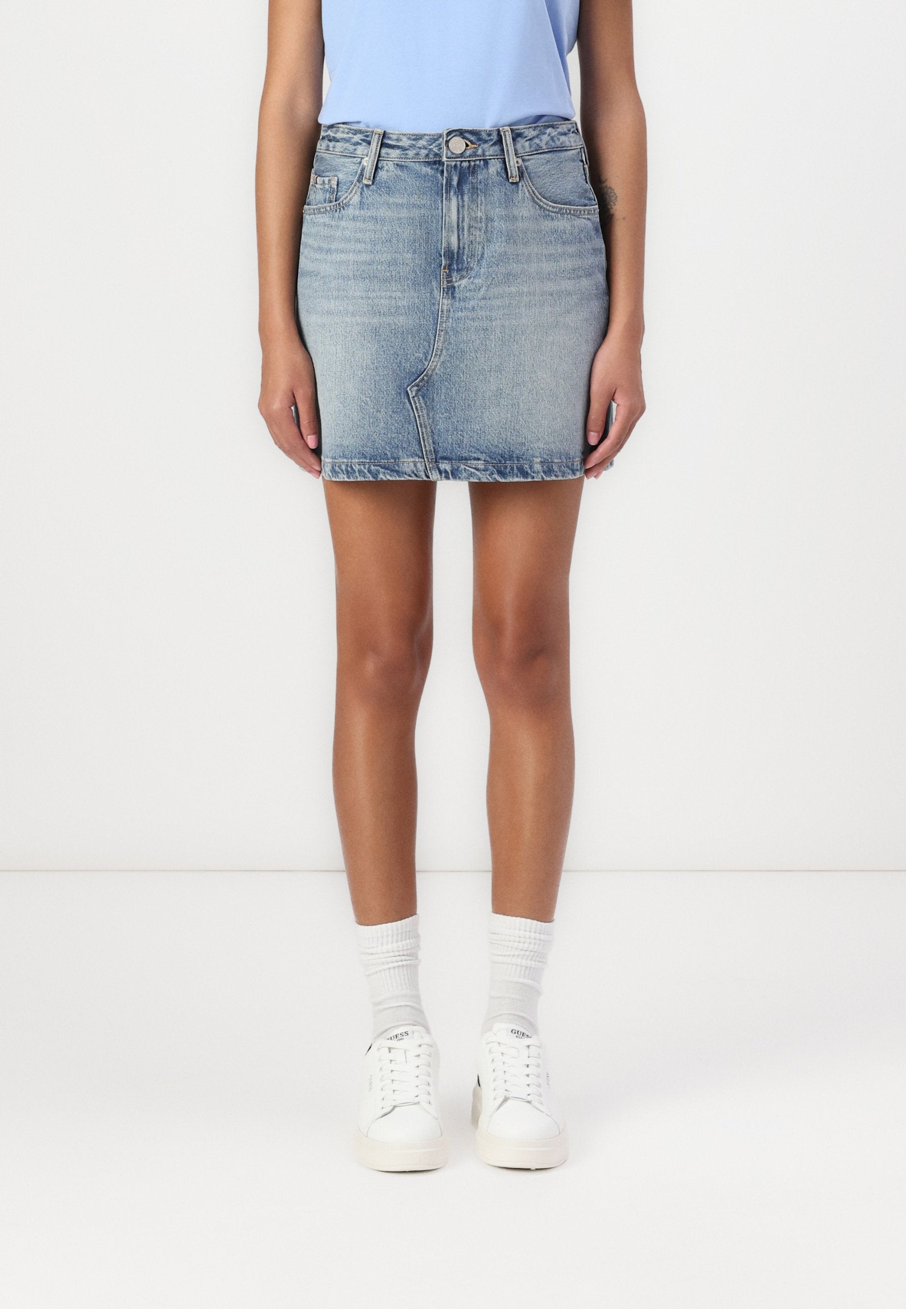 MINI SKIRT Media 3
