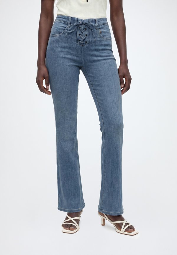 ONLY ONLPOWER TIE LACE FLARED - Flared Jeans - medium blue denim