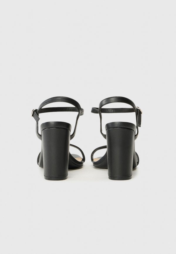 Koi Footwear