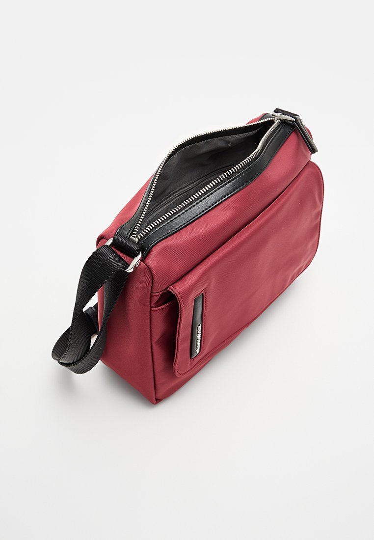 Mandarina Duck HUNTER
