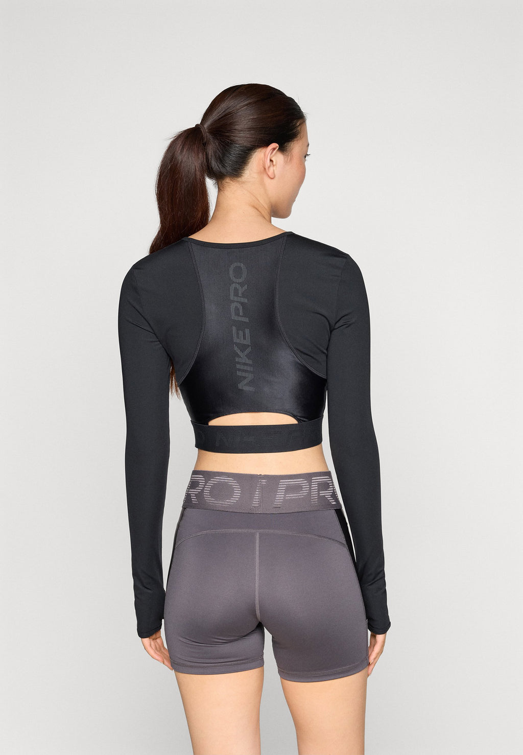 Nike Performance PRO SHINE