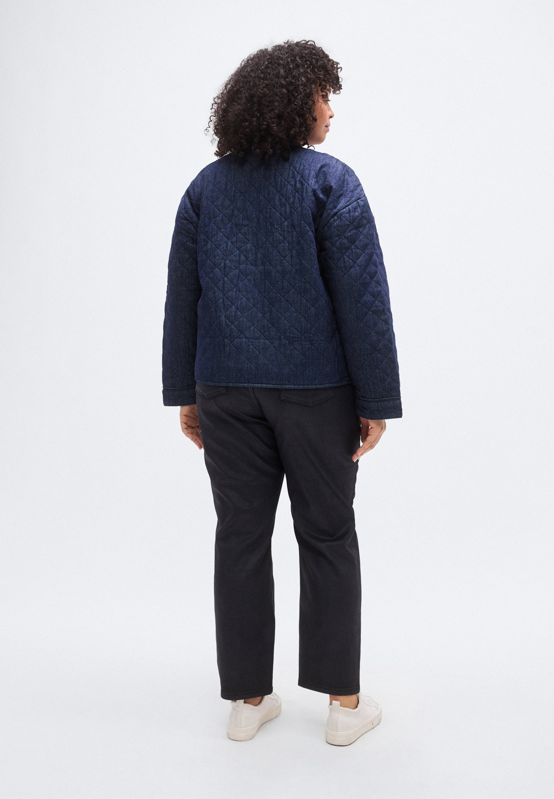 CARHALLIE QUILTED JACKET Media 4