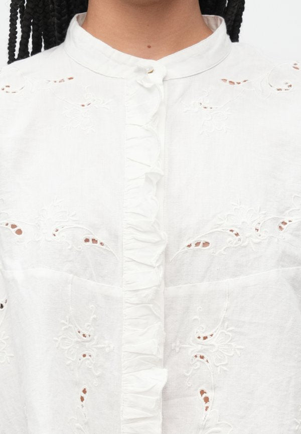 Antik Batik CARMINA