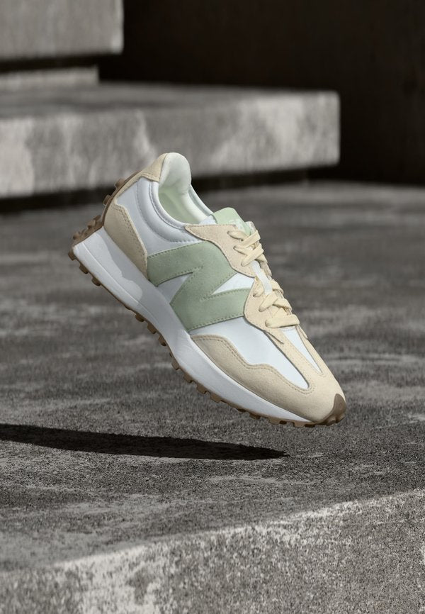New Balance W327 - Trainers - white