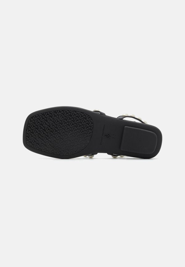 Stuart Weitzman FLAT