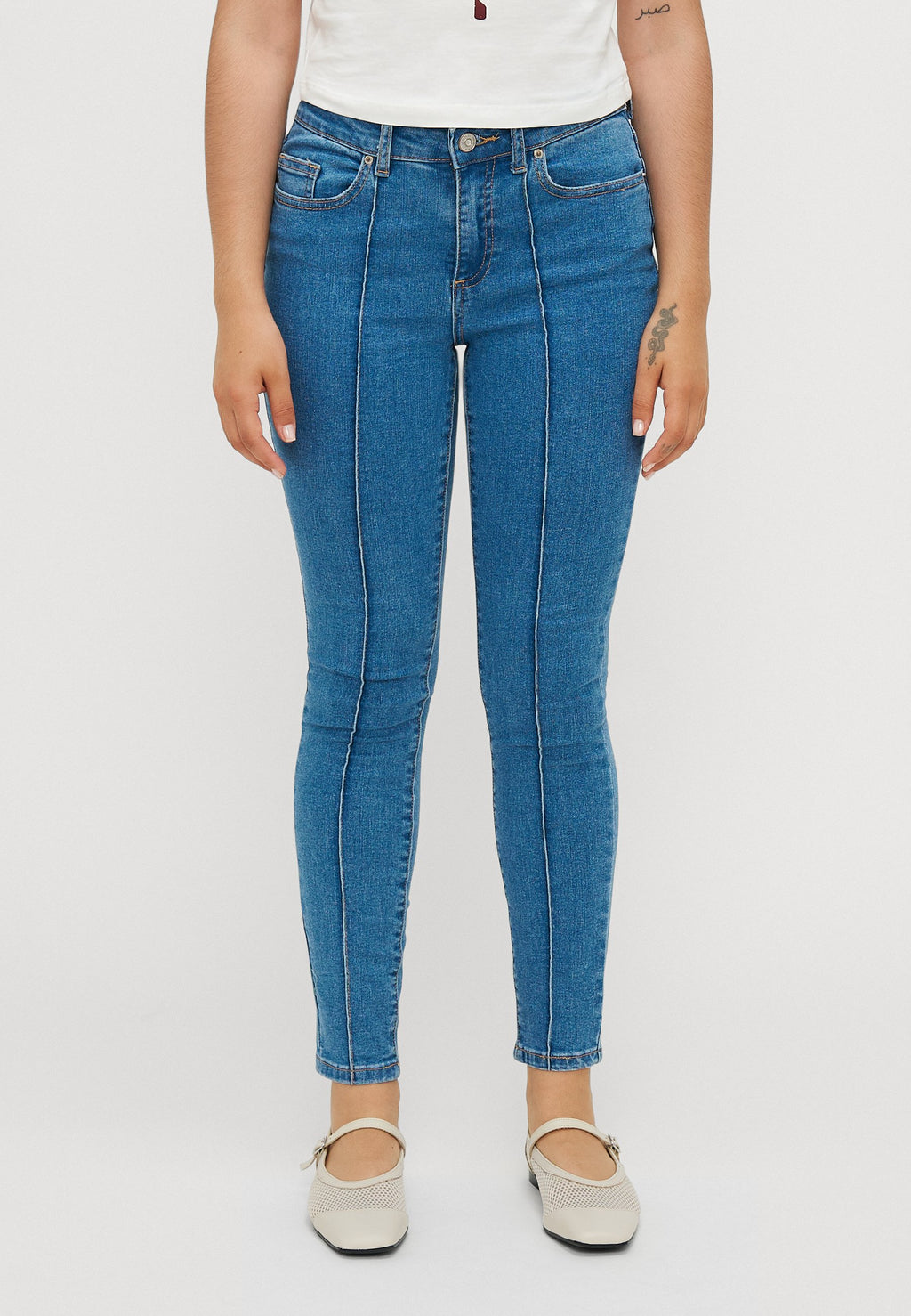 ONLHUSH MID WAIST PINTUCK Media 3