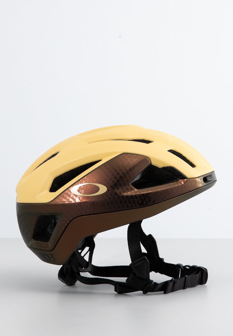 Oakley ARO3 ENDURANCE