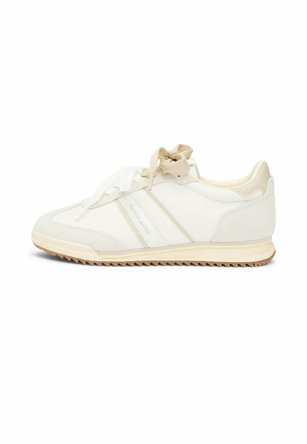 Tommy Jeans LOW PROFILE SERRATED