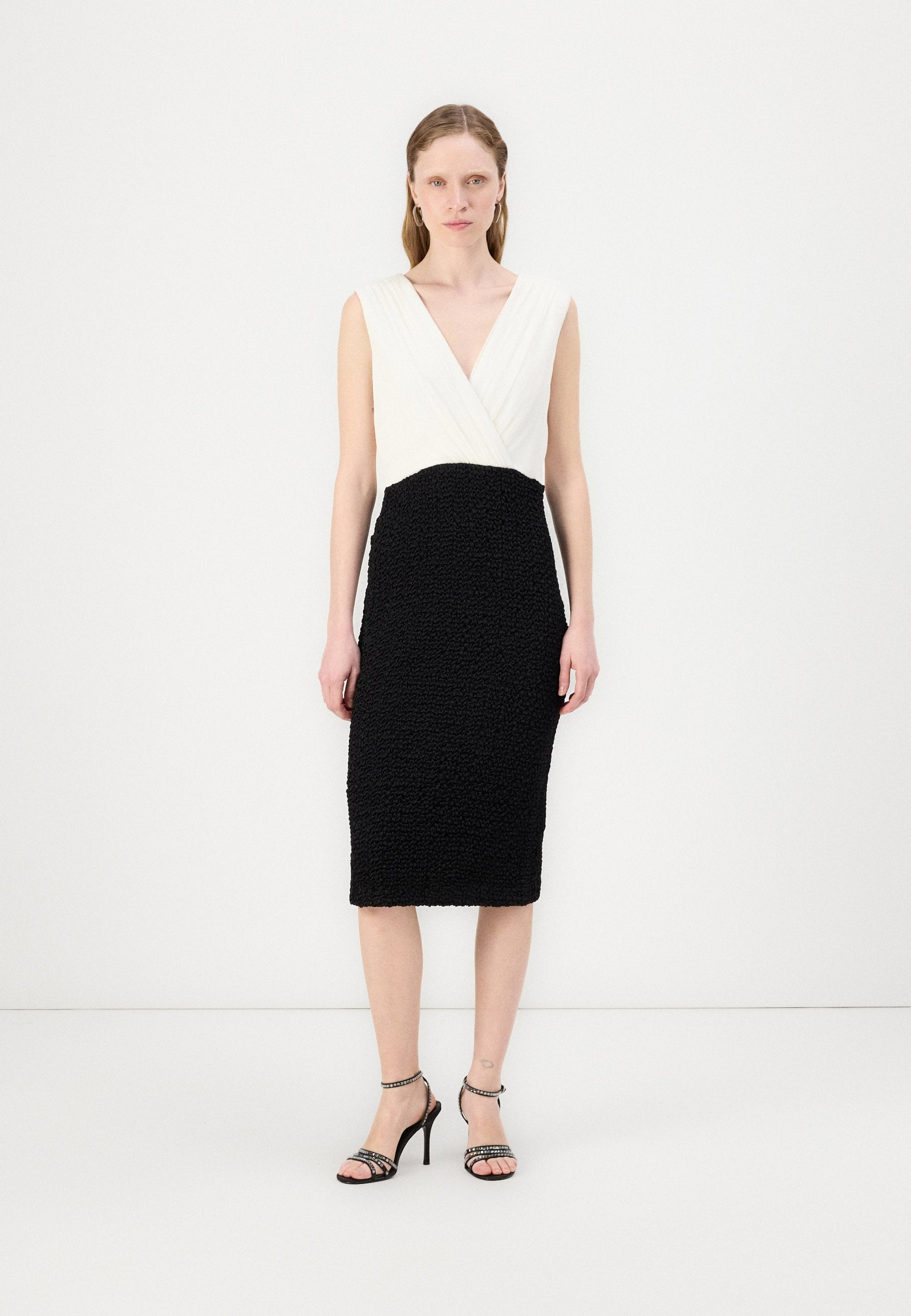 DKNY