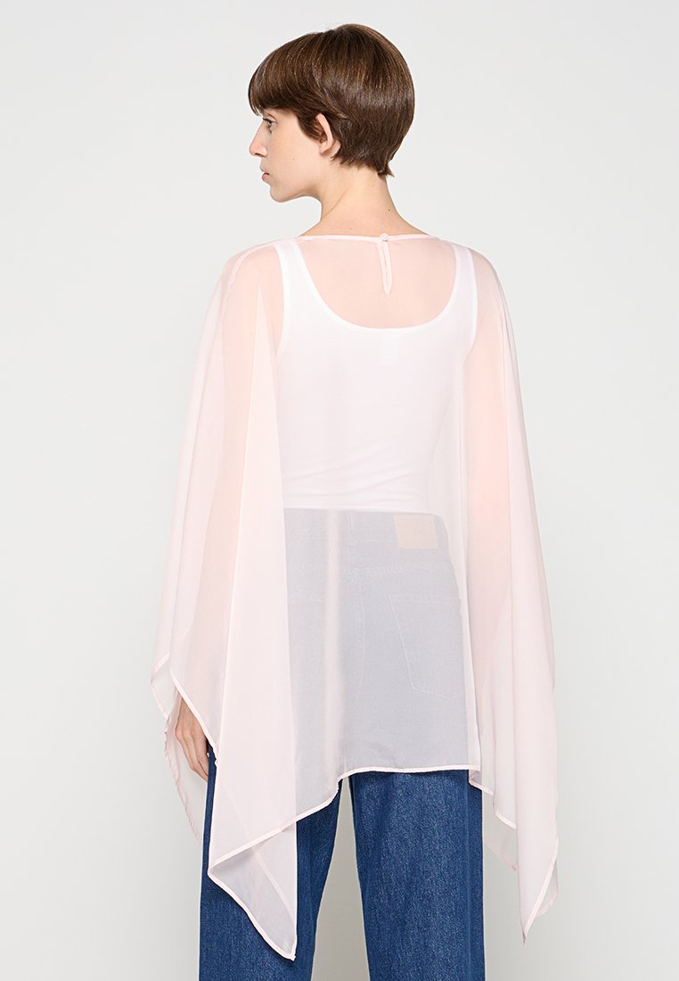 comma Cape Media 2