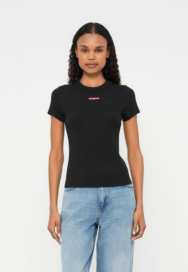 Tommy Jeans SLIM SCRIPT LABEL TEE UNISEX