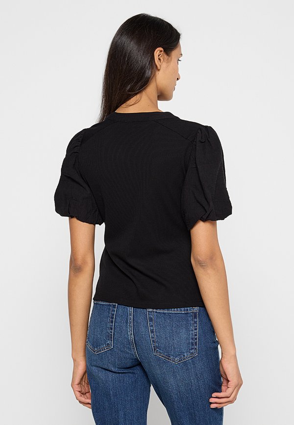 DKNY
