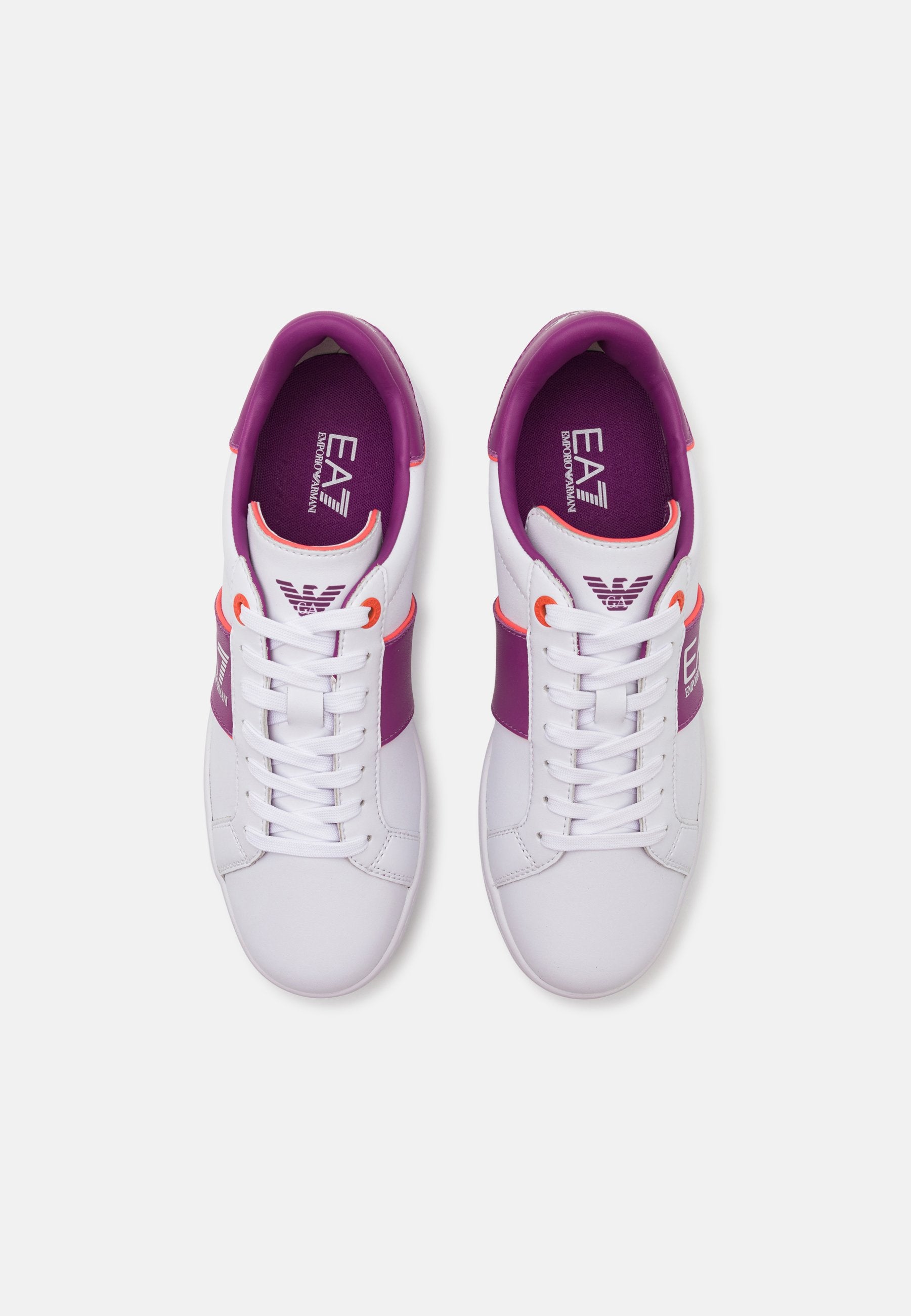 CLASSIC UNISEX Media 4