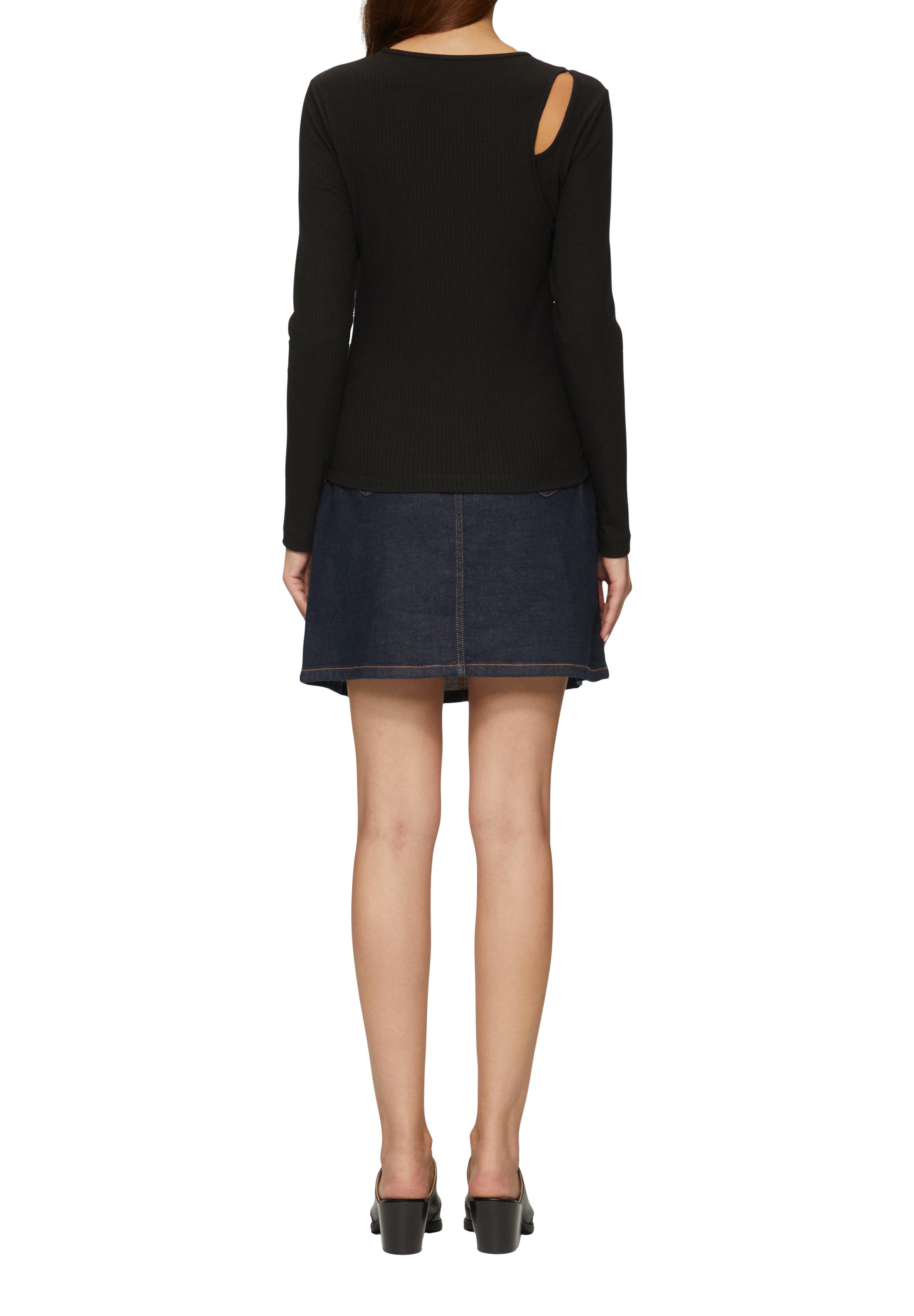 MET CUT-OUT Media 5