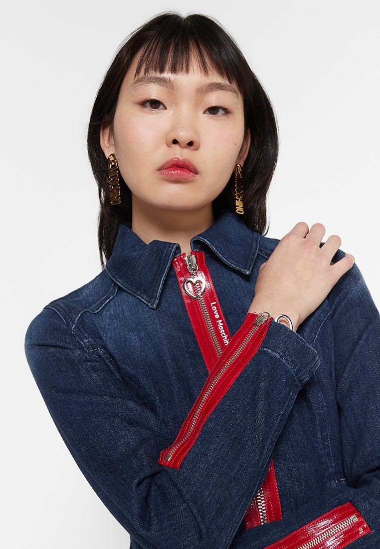Love Moschino