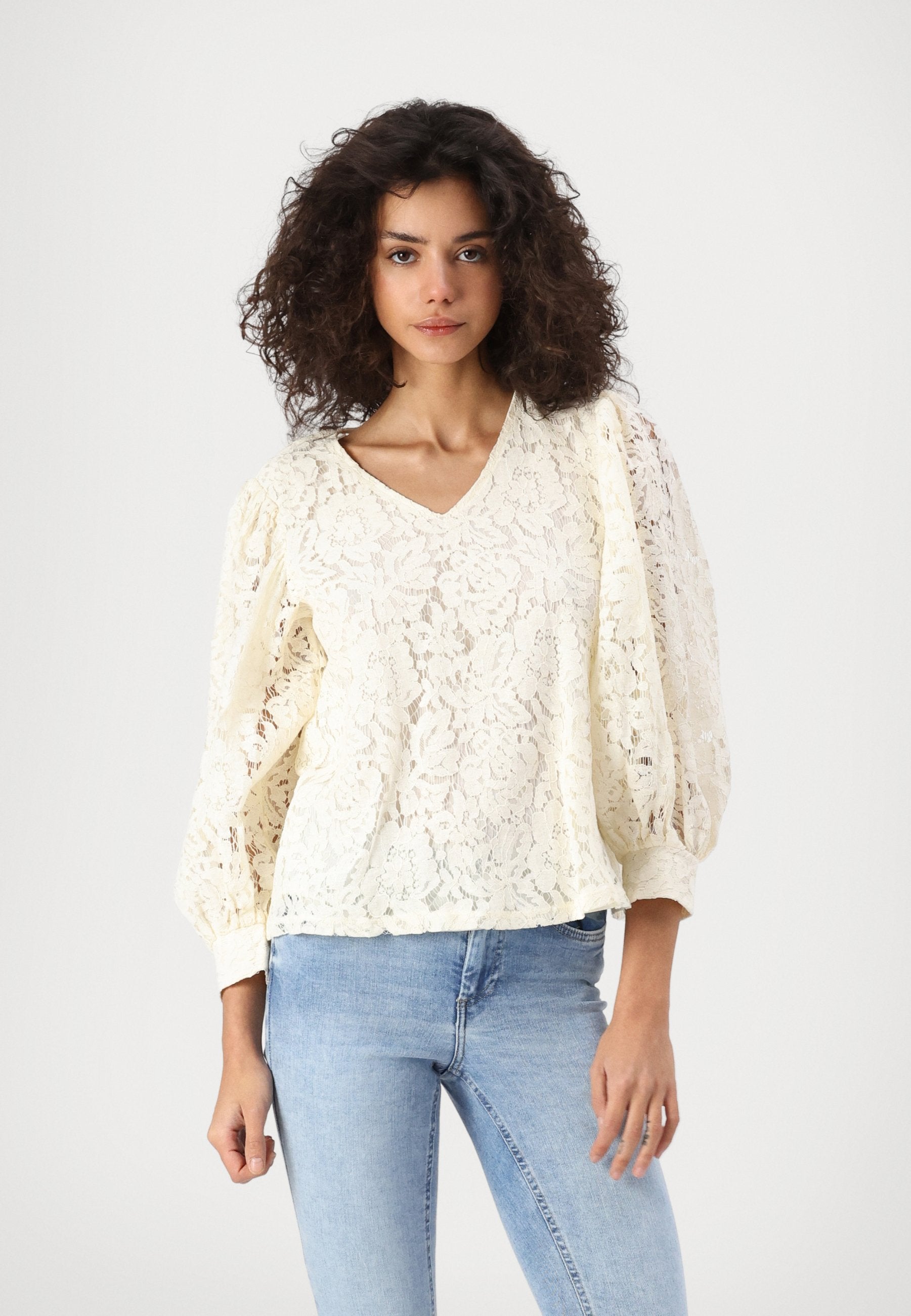 ONLBINA YRSA V NECK  Media 3