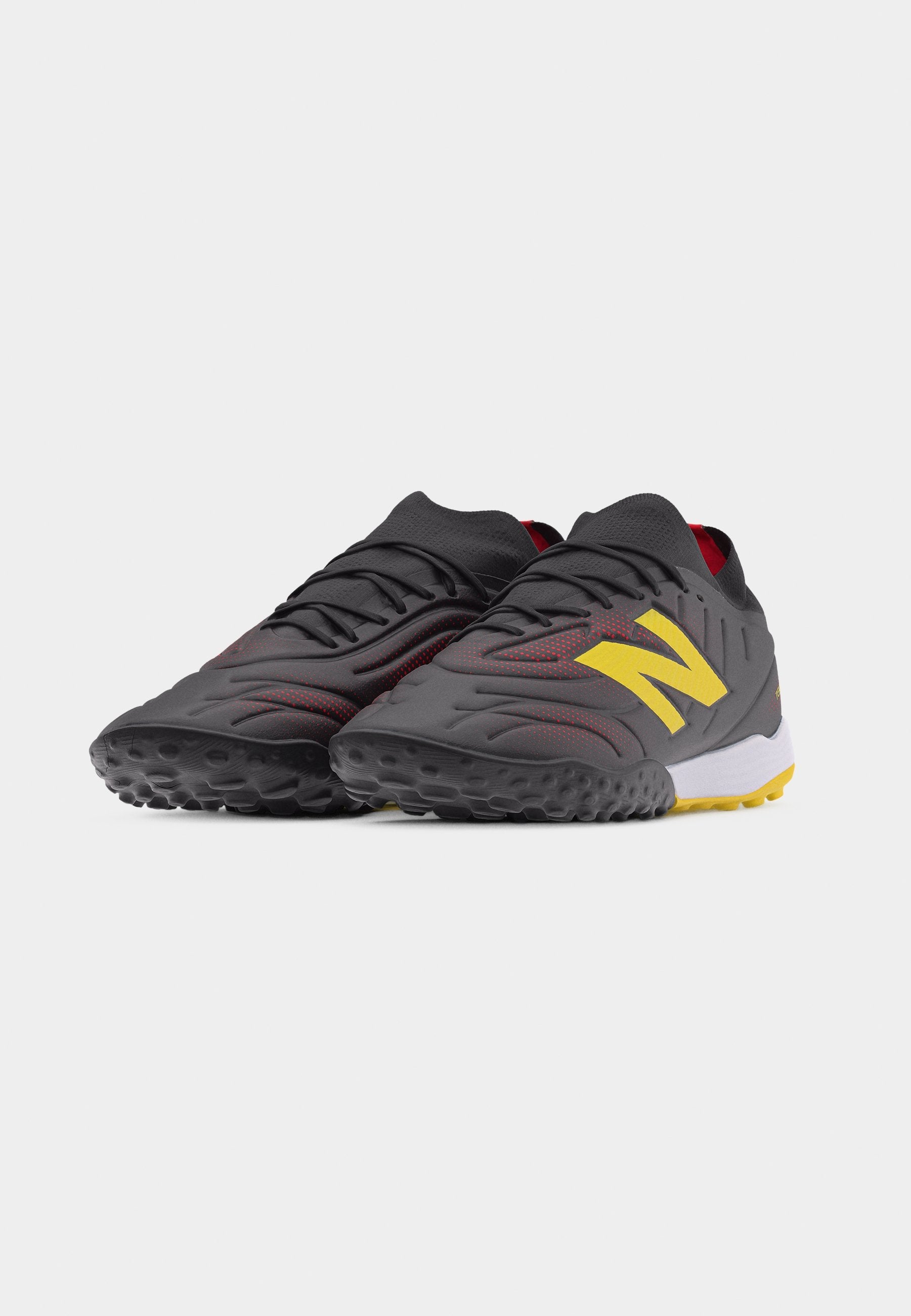 New Balance TEKELA V5 TEAM TF