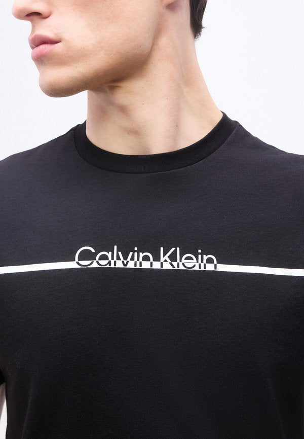 Calvin Klein SPLIT LINE LOGO GRAPHICS