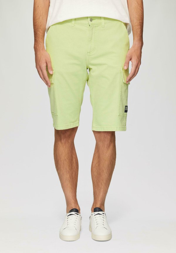 s.Oliver HIGH RISE  - Denim shorts - limettengrün