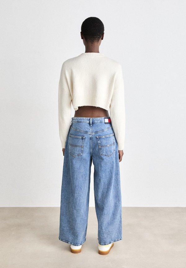 Tommy Jeans FADED MID RISE LOOSE JEANS