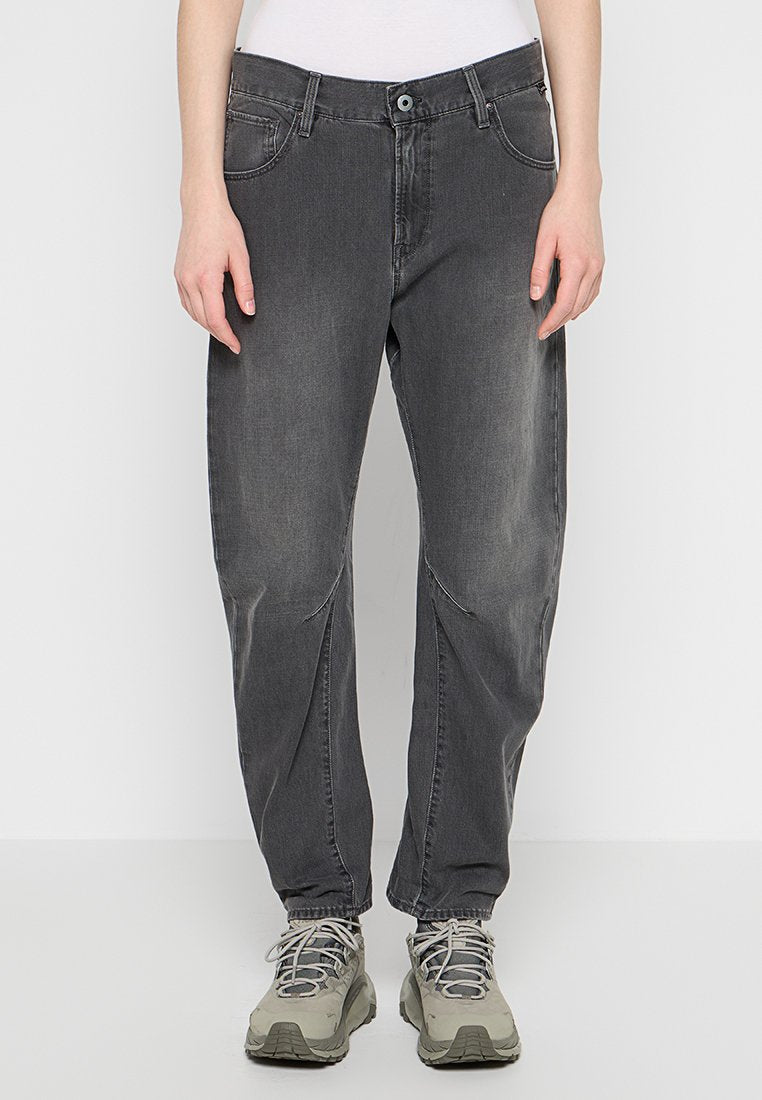 BOYFRIEND FIT Media 1