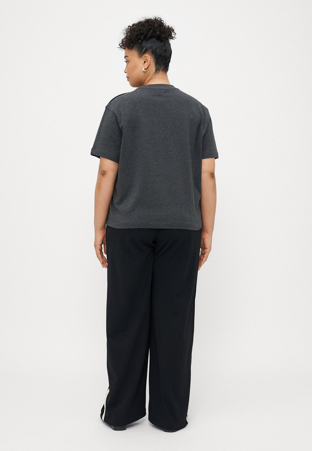 SCRIPT TEE Media 4