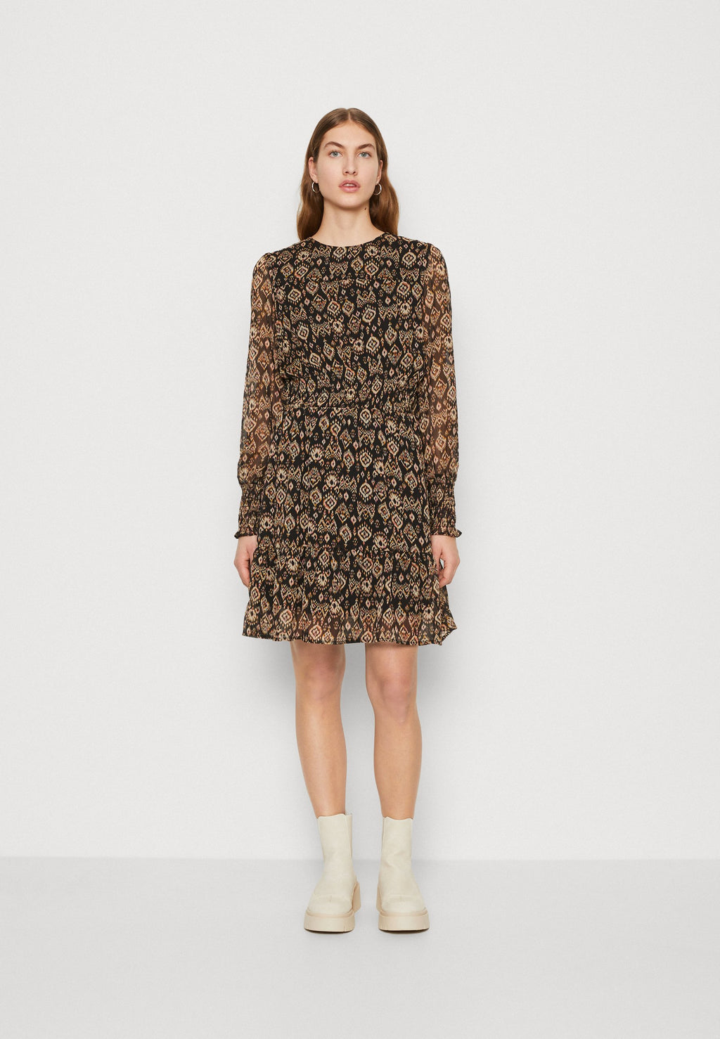 ONLISLA SMOCK DRESS Media 3