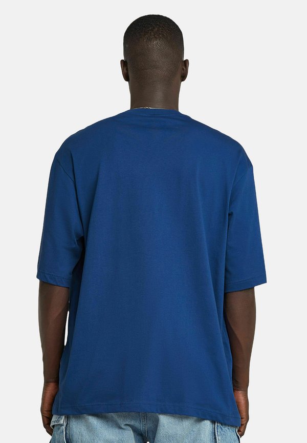 G-STAR CENTER CHEST BOXY
