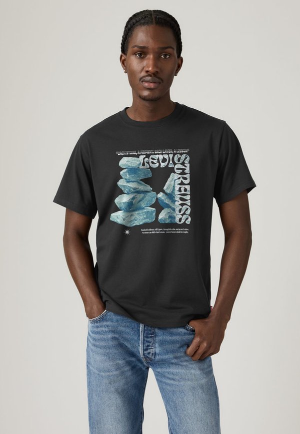 Levi's® RELAXED FIT TEE